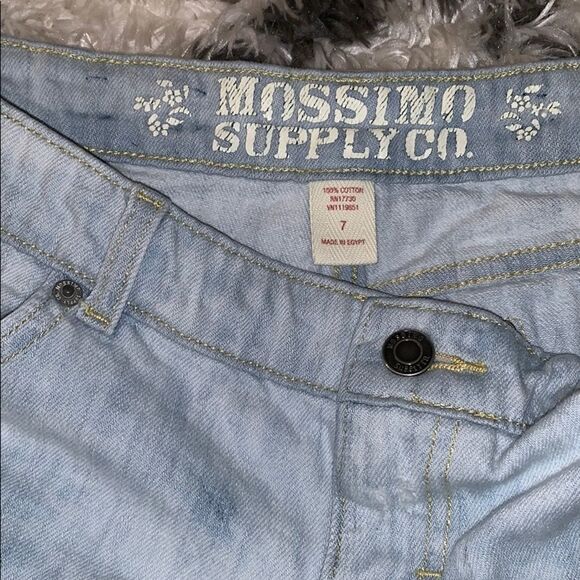 Mossimo Jean Distressed Shorts 7 - Picture 3 of 3